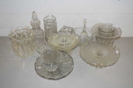 Mixed Lot: Various assorted glass bowls, cake stand, decanter etc