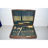 Oak cased canteen of silver plated cutlery