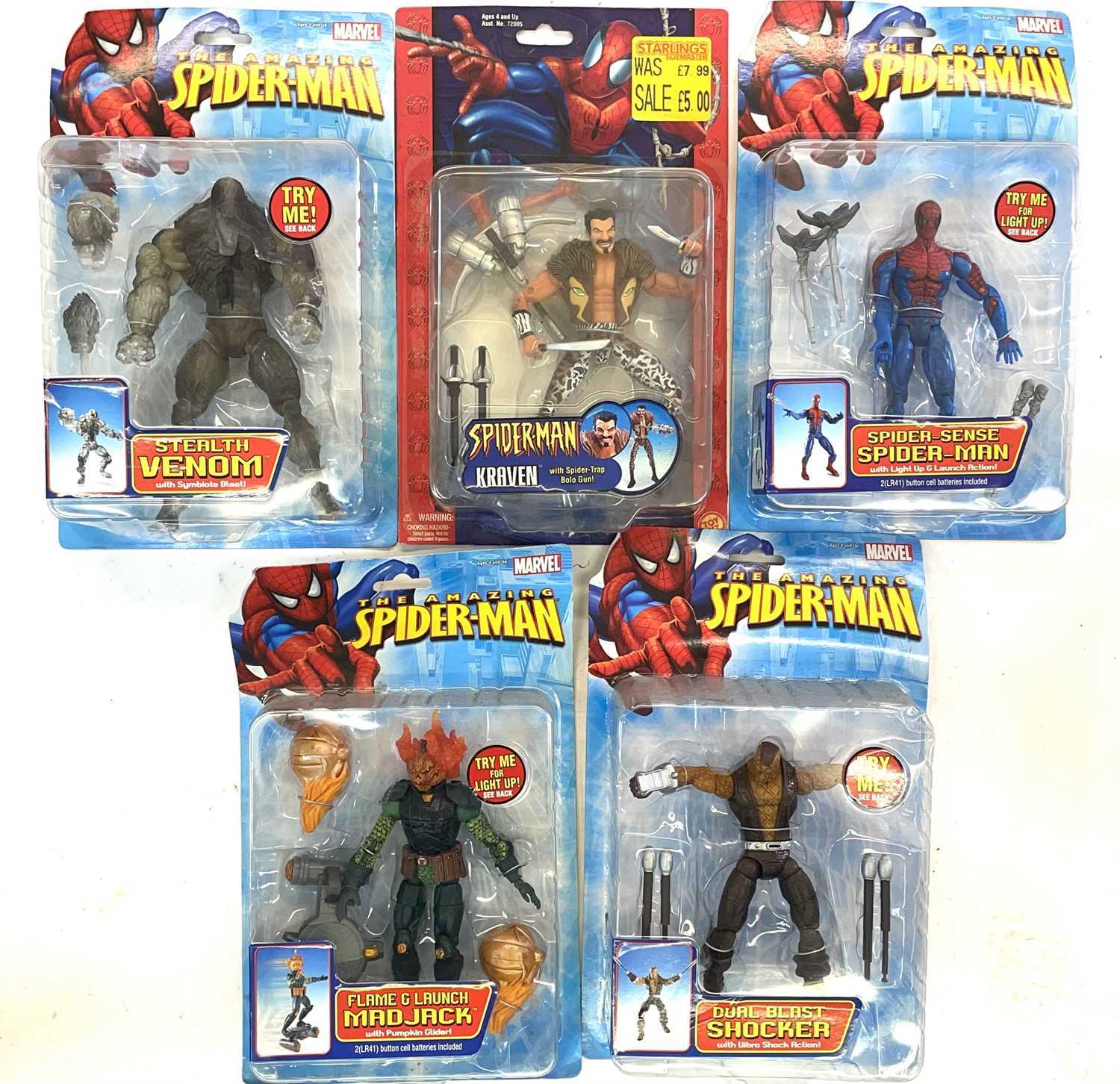 A mixed lot of boxed and carded Toybiz Spider-Man figurines to include: - Stealth Venom - Spider-