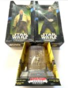A mixed lot of boxed Star Wars collectible figurines to include: - A 1998 Kenner Collection Bith /