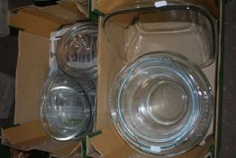Mixed Lot: Glass kitchen wares