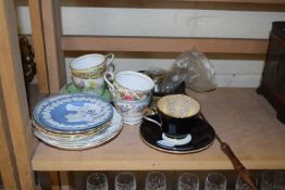 Mixed Lot: Various assorted tea wares, pin dishes etc