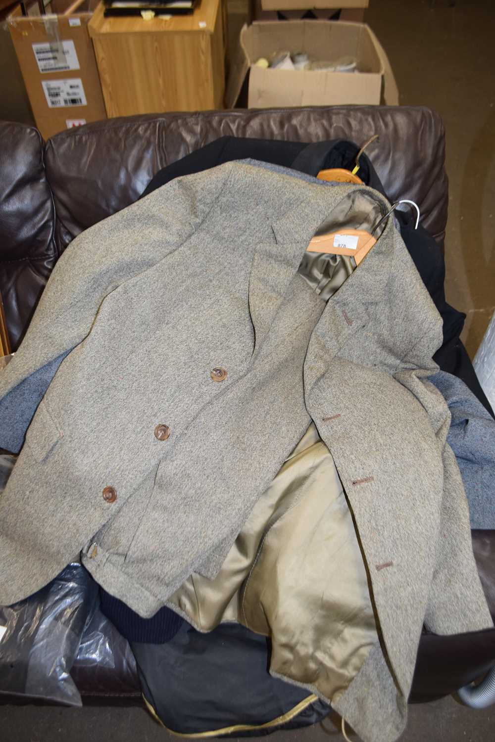 COLLECTION OF GENTS SUITS