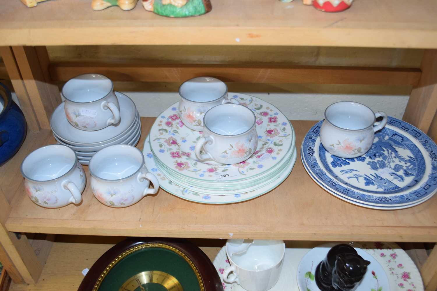 Mixed Lot: Denby floral decorated tea wares, Duchess Jacobean patterned plates and other items
