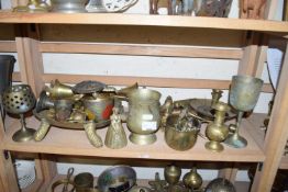 Mixed Lot: Assorted brass wares to include goblets, tankards, assorted ornaments, tortoise shaped