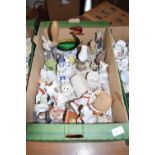 Box of various assorted ornaments