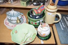 Mixed Lot: Coffee pot, Carlton ware, leaf formed salad bowl, Sadler ginger jar, decorated glass