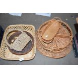 Mixed lot of assorted baskets