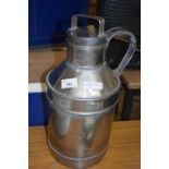 Polished metal bulk liquid container