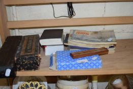 Mixed Lot: Albums, various tea cards, cribbage board, dominoes and other items