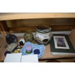 Mixed Lot: Various polished stone samples, paper weight, herb pot and other assorted items