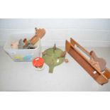 Mixed Lot: Various wooden toys to include pecking hens