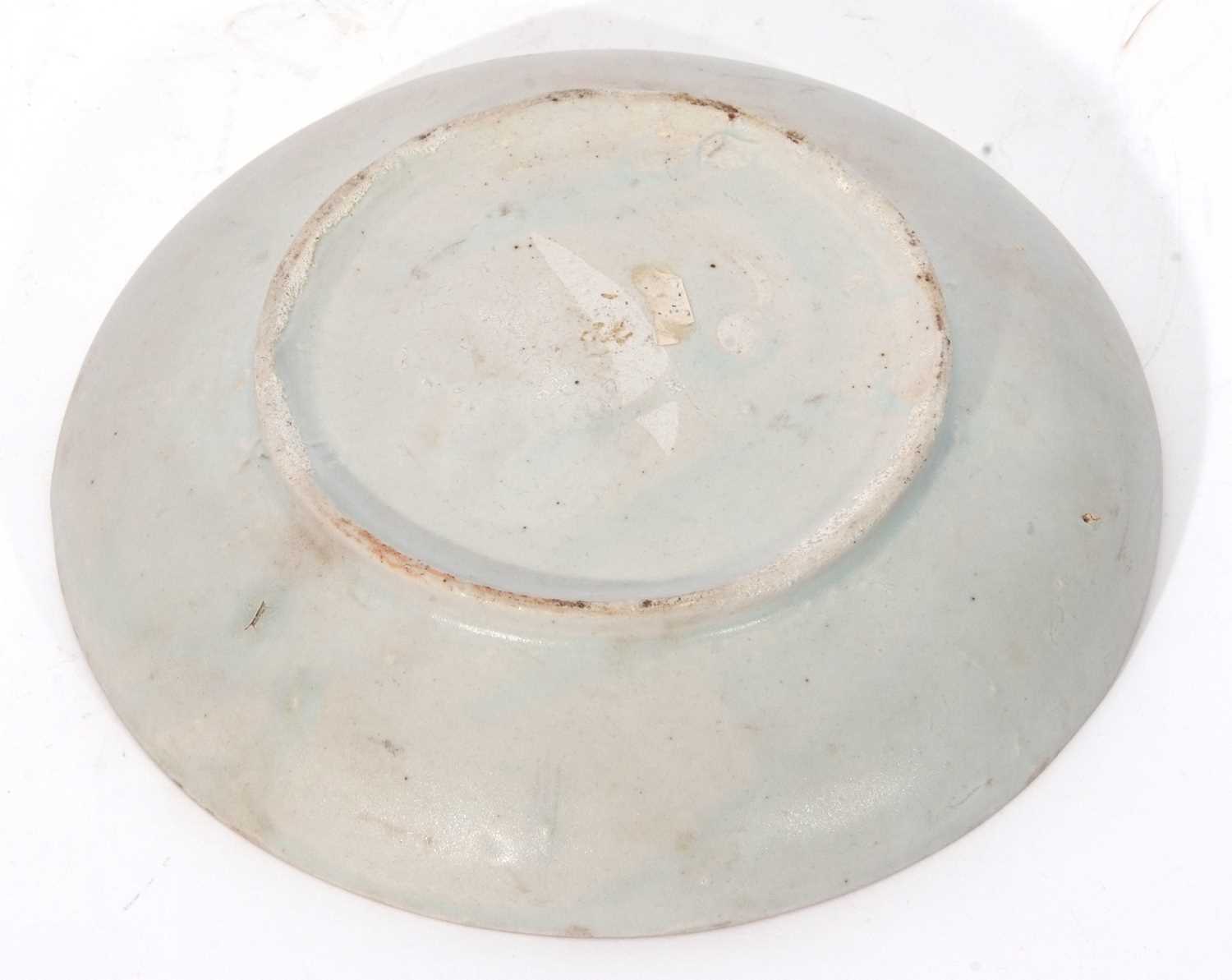 Ming dish, possibly made for the Middle Eastern market, 19cm diam - Image 7 of 8