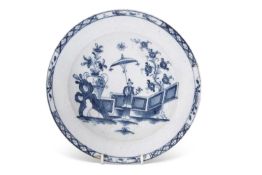 Lowestoft porcelain plate circa 1765, the centre decorated with the lady with parasol pattern beside