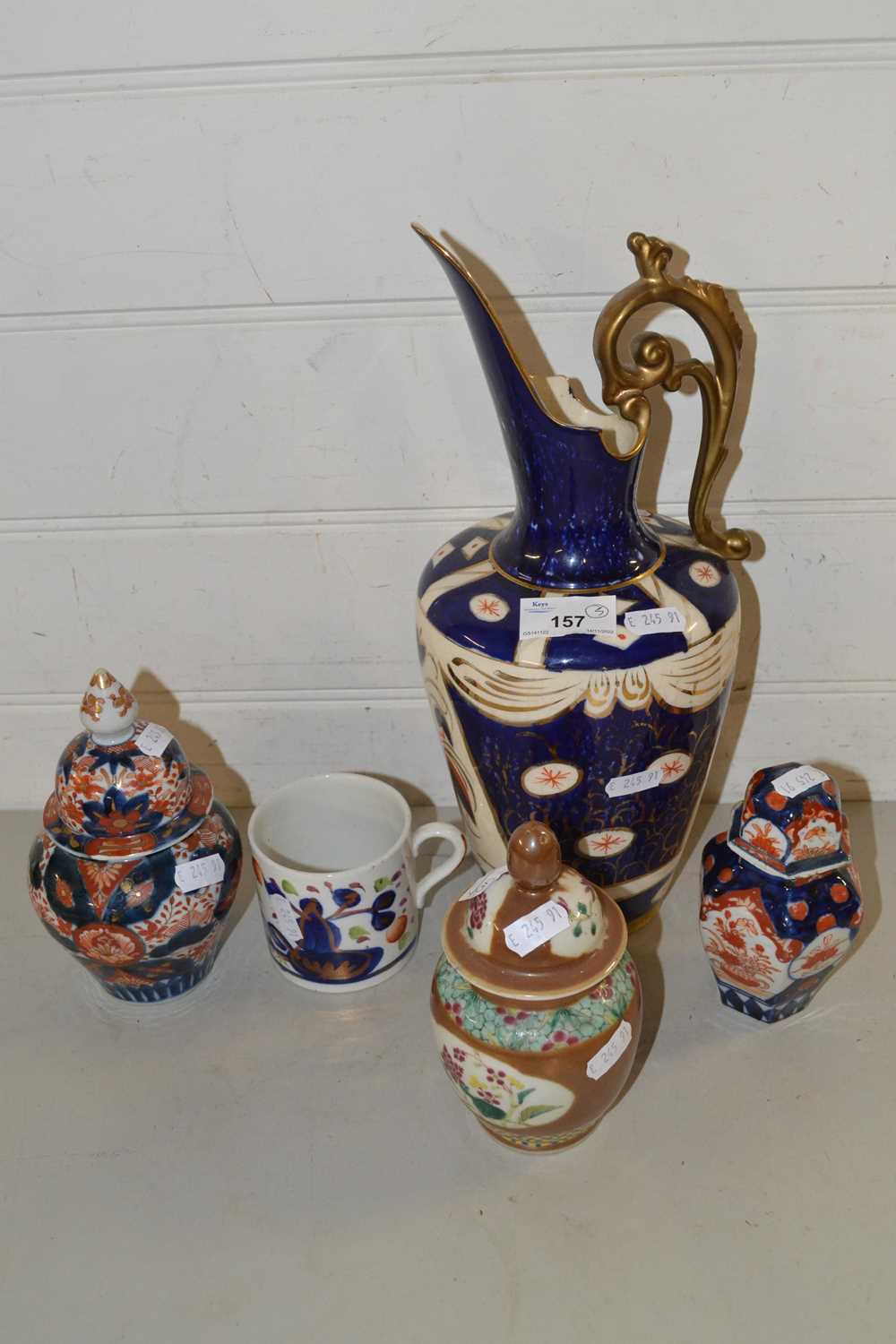 Mixed Lot: Imari vases and other assorted items