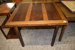 Mid 20th Century oak draw leaf dining table