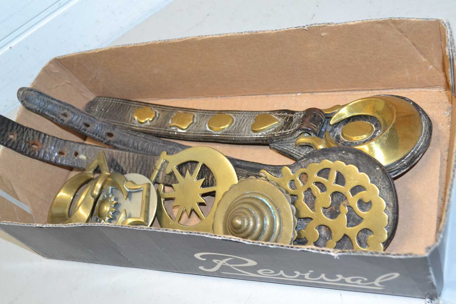 Mixed Lot: Various assorted horse brasses