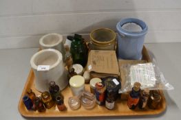 Mixed Lot: Various small chemists bottles, jars and other items