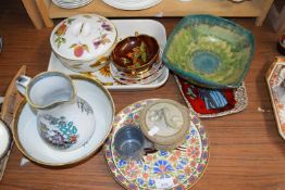 Mixed Lot: A Pekin Pattern jug and bowl, Portmeirion Botanic Gardens serving dish, retro ceramic