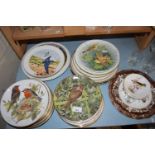 Mixed Lot: Various decorated plates to include Bradford Exchange, Doulton and other bird plates