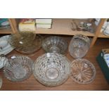 Mixed Lot: Various assorted glass bowls
