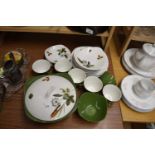 Quantity of Mid Winter fashion shape floral decorated table wares
