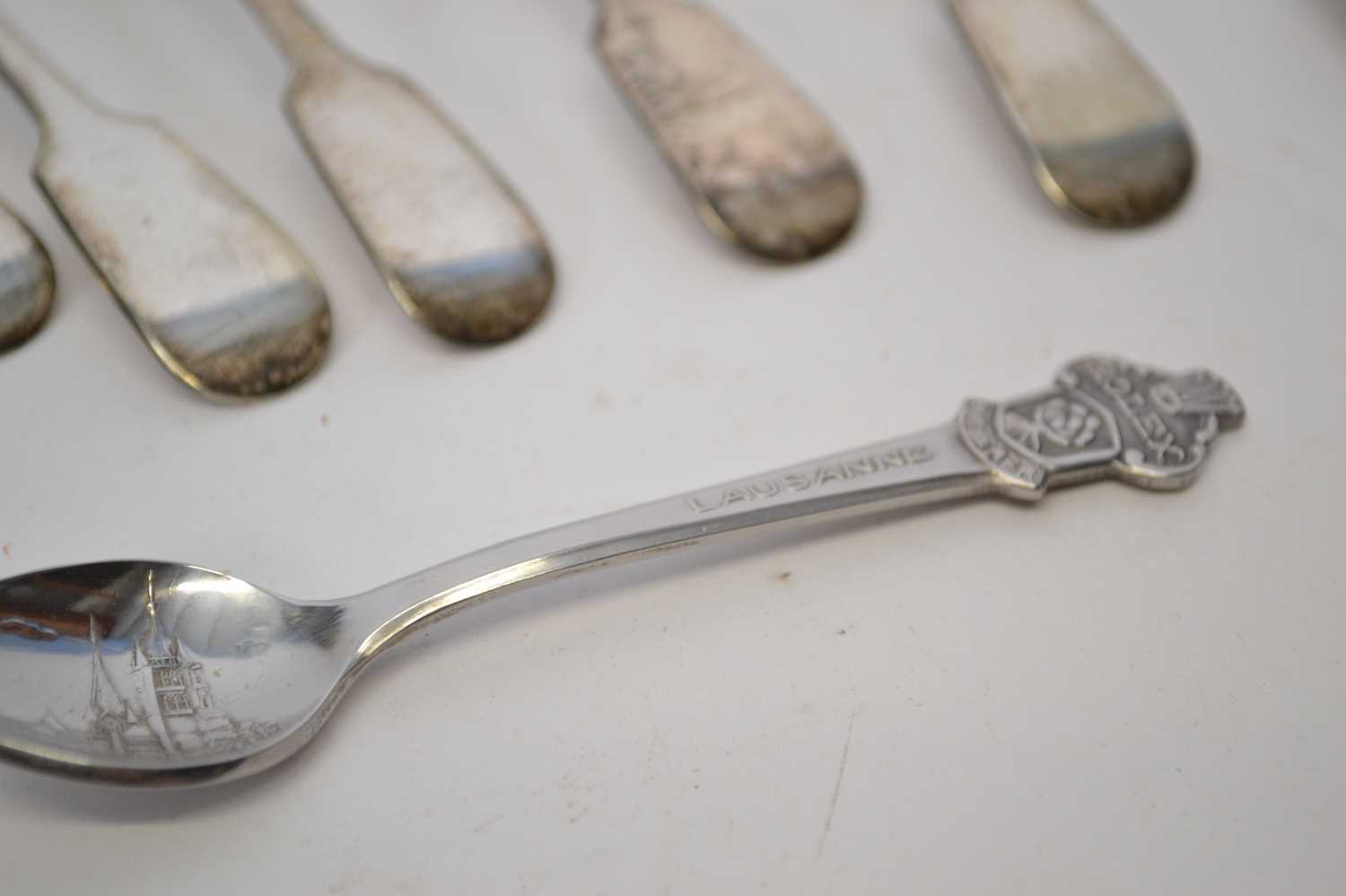 Small plastic box containing quantity of silver plated teaspoons and strainer spoon - Image 2 of 2