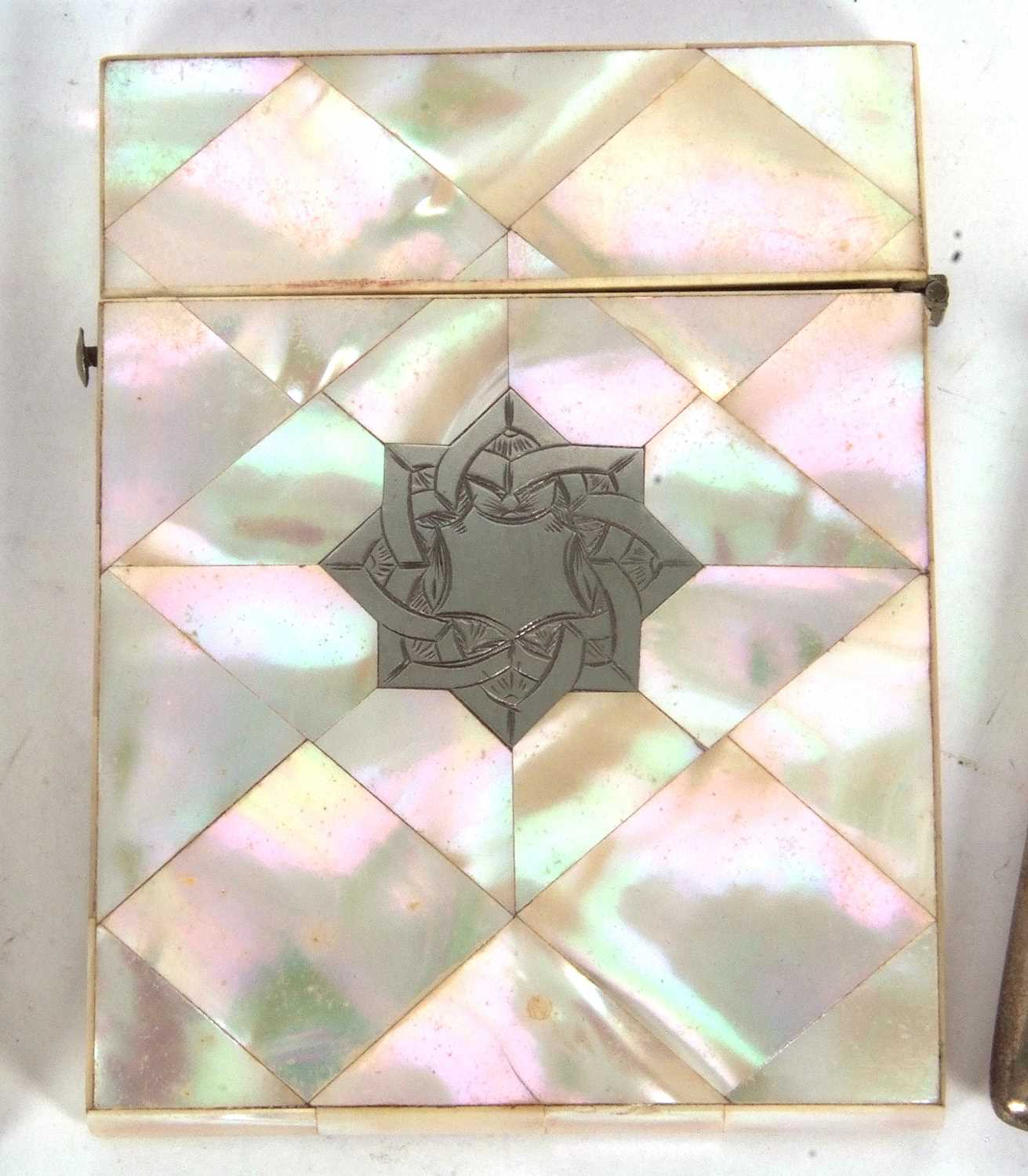 Mixed Lot: George V silver card case chased and engraved with a geometric and foliate design - Image 3 of 6