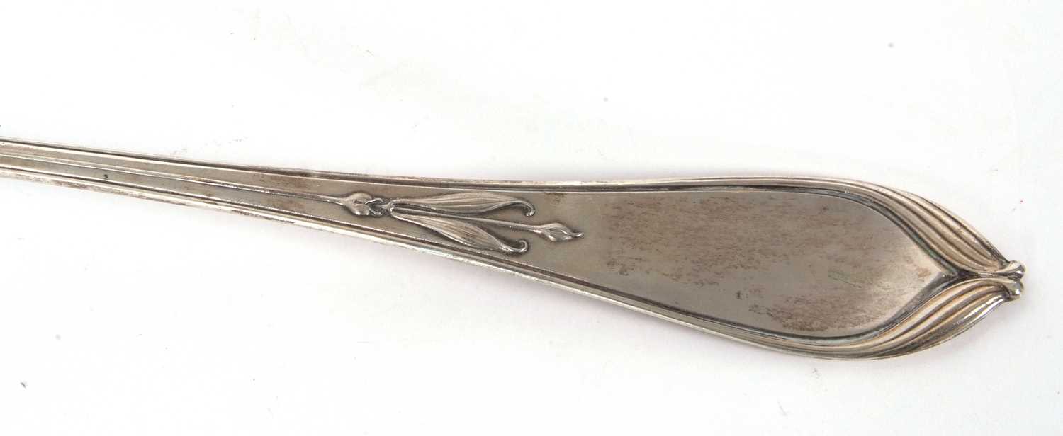 Late 19th/early 20th Century German silver soup or punch ladle in lilly pattern, stamped 'Weilandt - Image 4 of 5