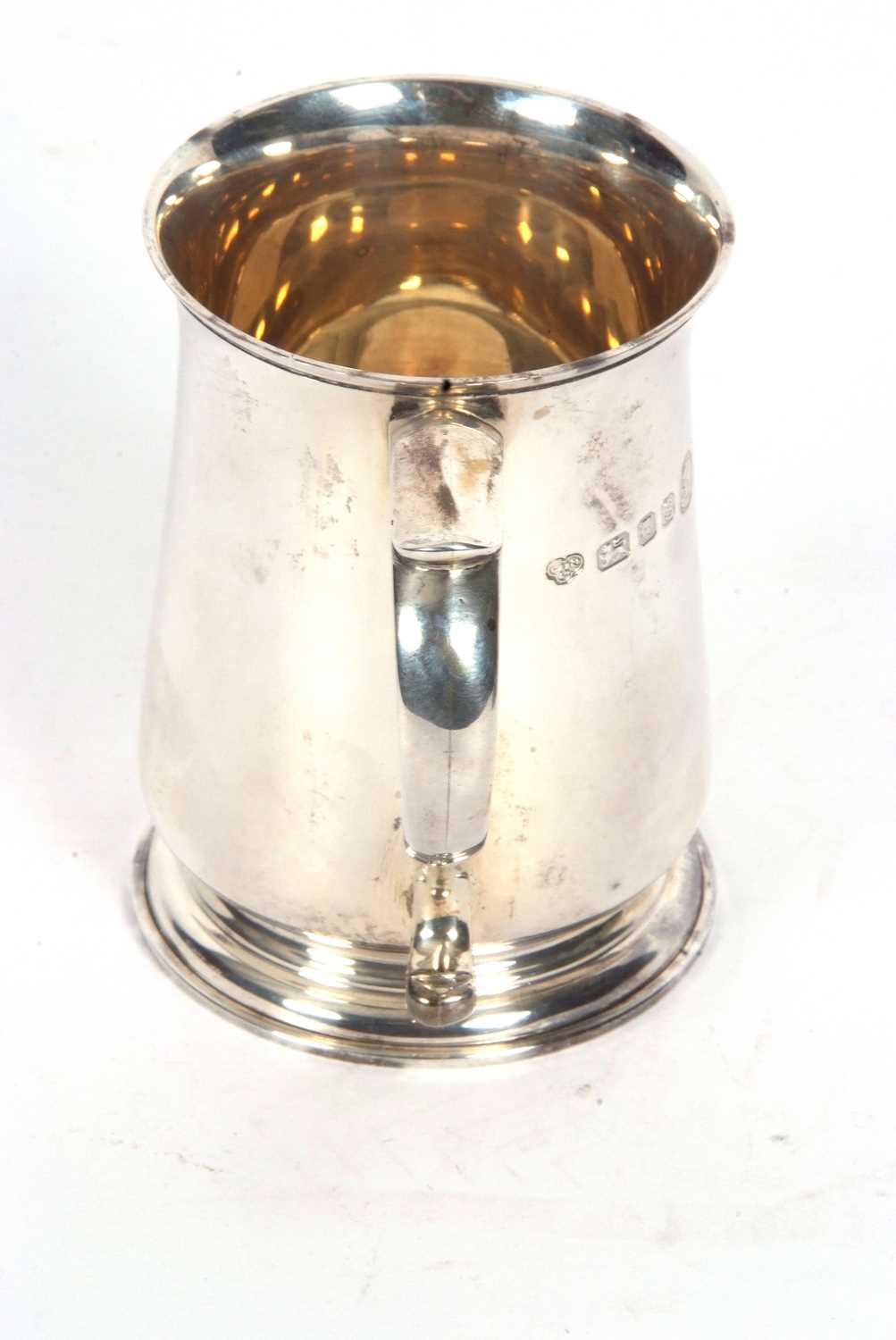 Elizabeth II half pint tankard of circular baluster form, hollow looped handle, inscribed with - Image 5 of 5