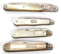 Mixed Lot: Four mother of pearl cased and silver bladed folding fruit knives/Georgian, Victorian and