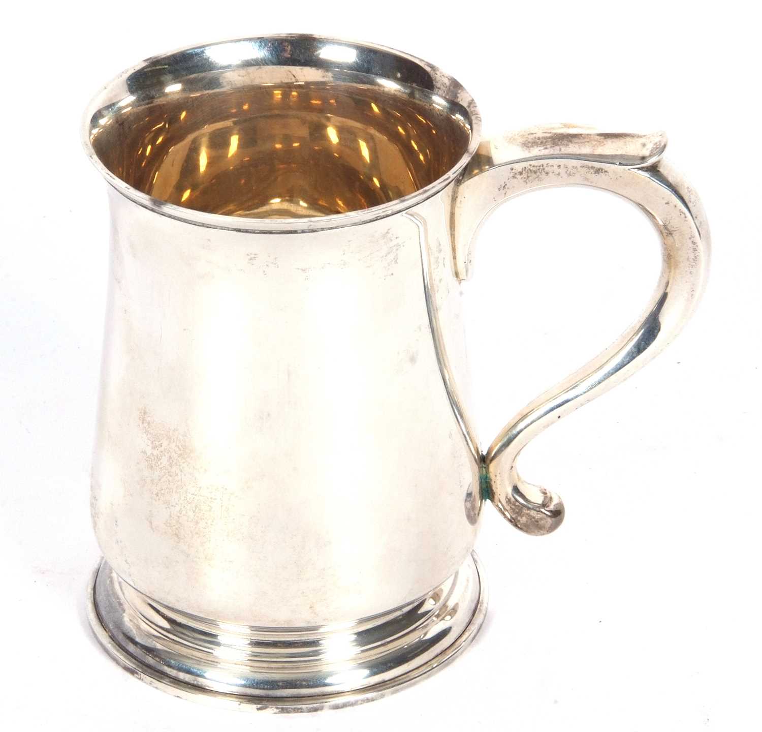 Elizabeth II half pint tankard of circular baluster form, hollow looped handle, inscribed with - Image 4 of 5