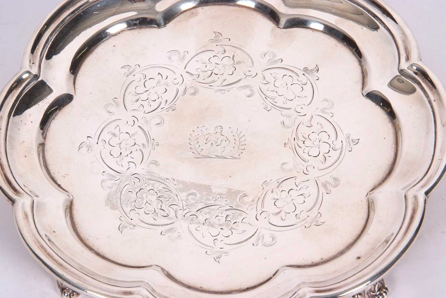 Small Victorian waiter of lobed circular form, the field engraved with floral ovals and bearing a - Image 2 of 5