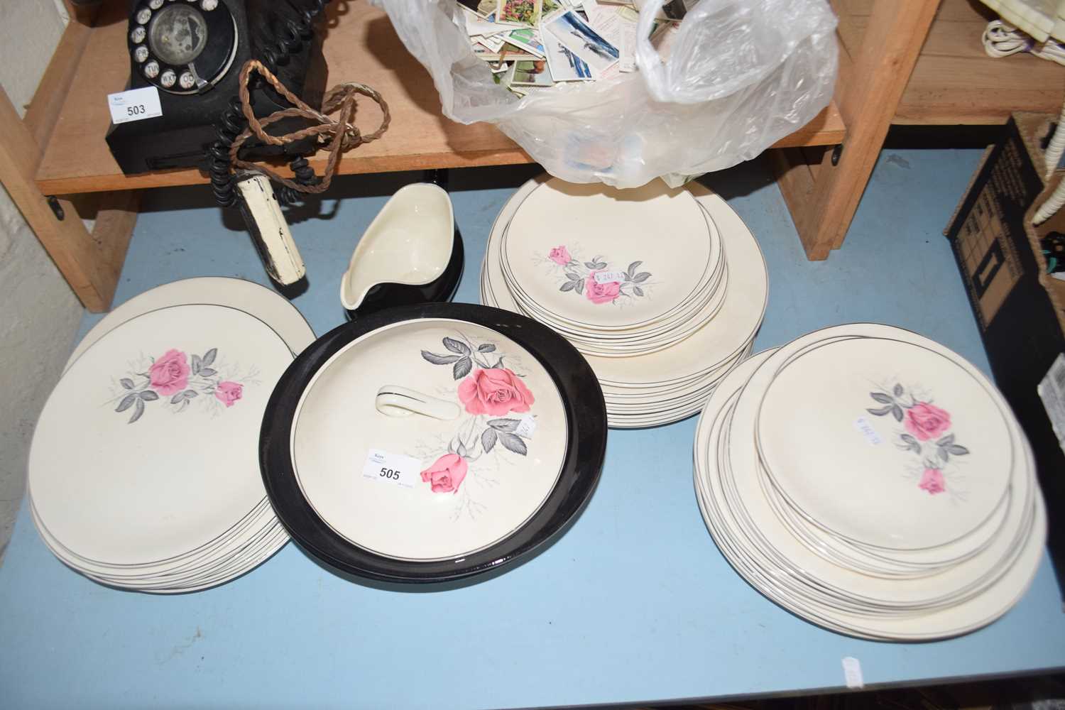 Quantity of Johnson Bros rose decorated table wares
