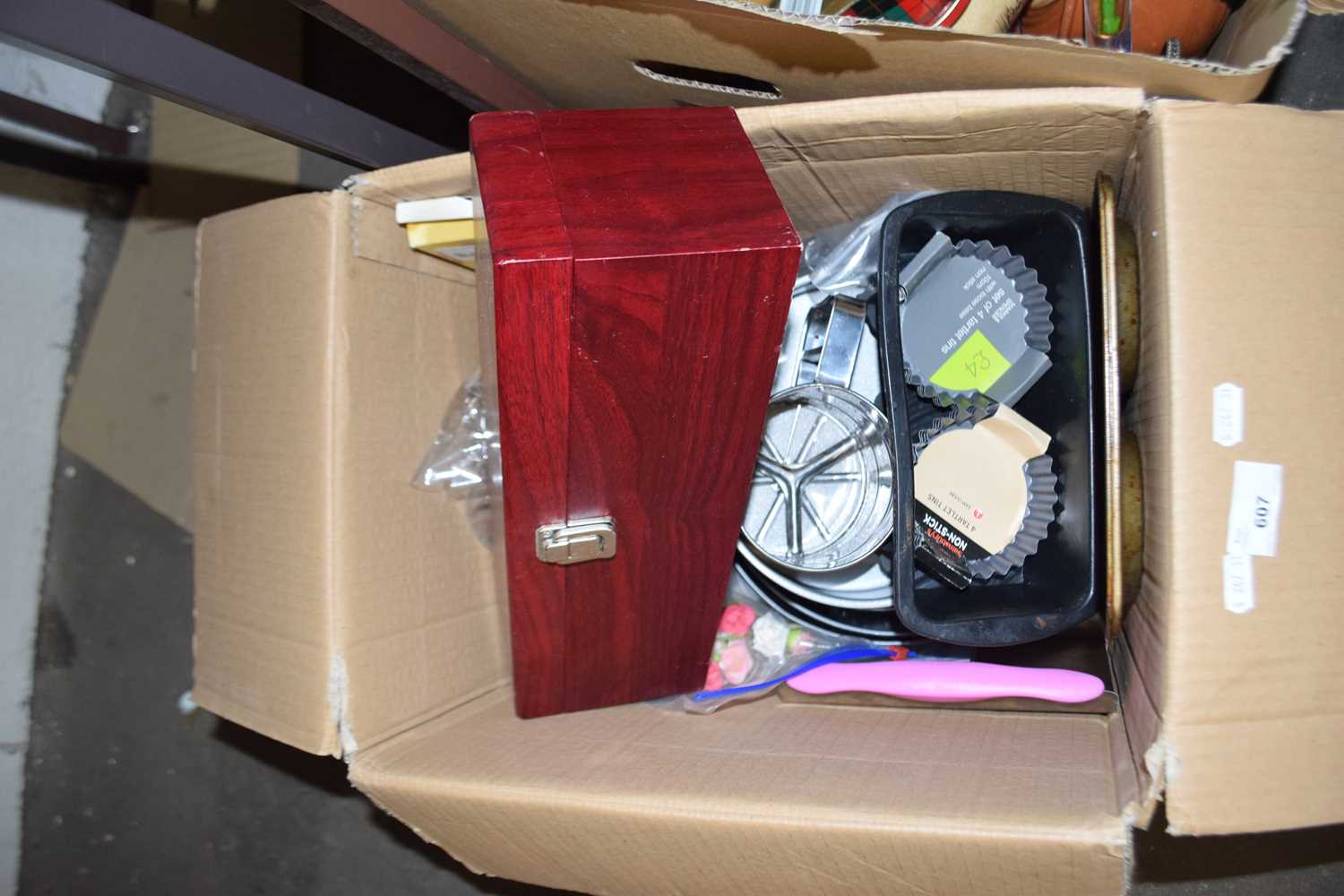 One box of various assorted kitchen wares, house clearance items etc