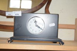 Modern mantel clock