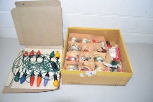 Mixed Lot: Vintage Christmas decorations