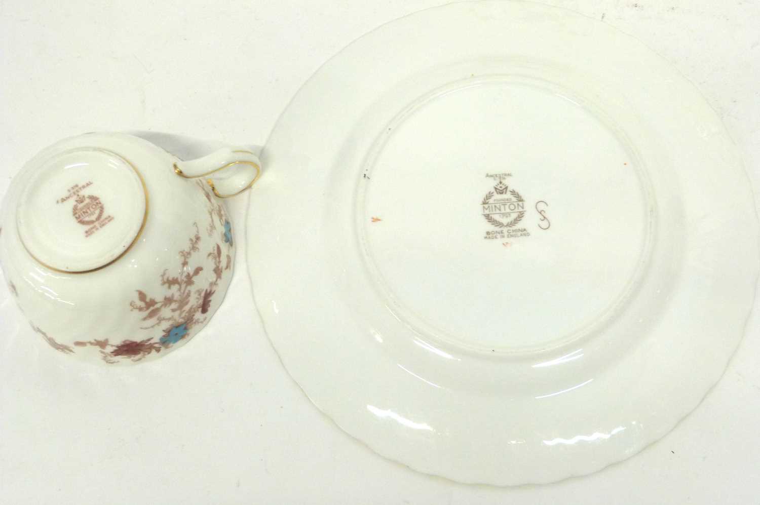 Extensive quantity of Minton tea wares in the ancestral pattern including cups, saucers, teapot, - Image 5 of 5