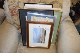 Mixed Lot: Various assorted pictures