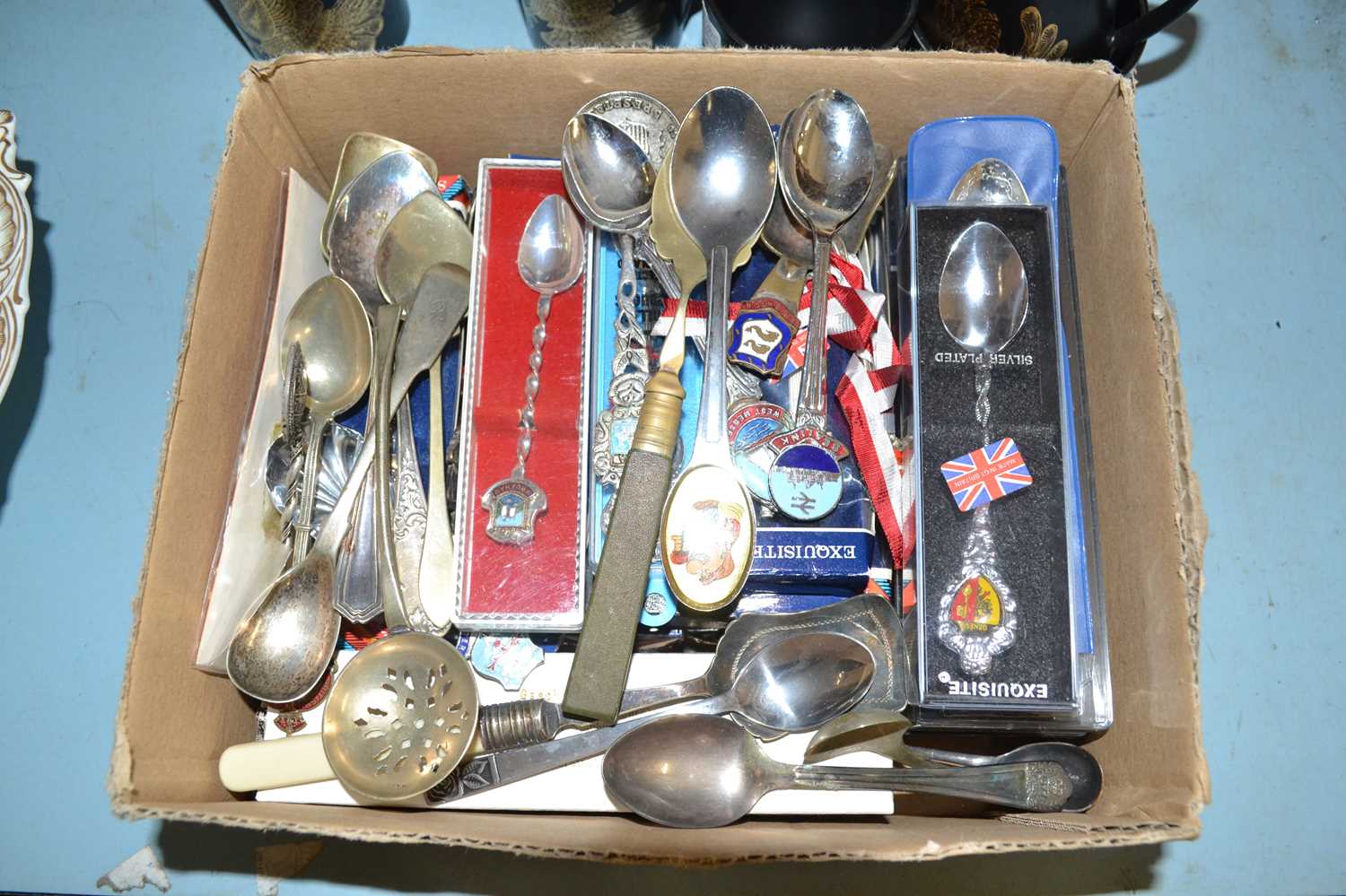 Various crested collectors spoons and others