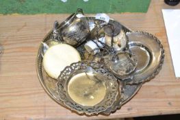 Mixed Lot: Various silver plated wares to include butter dish, cruet etc