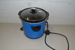 Slow cooker