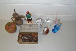 Mixed Lot: Various glass animals, paperweights etc