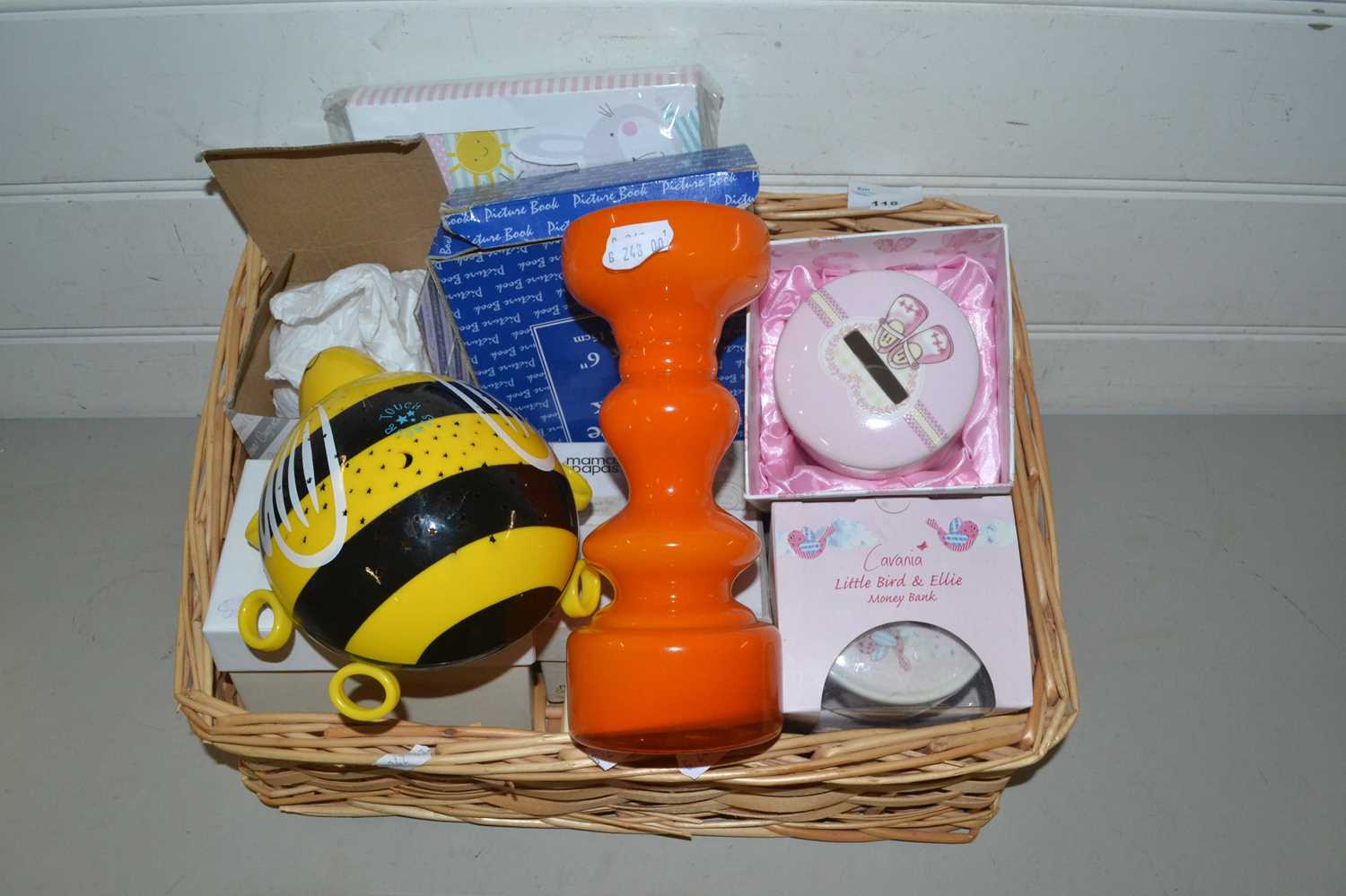 Box of various assorted house clearance sundries