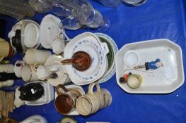 Mixed Lot: Various assorted mugs, kitchen wares etc