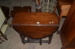 Small 18th Century and later oak drop leaf table