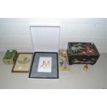 Mixed Lot: Laquered jewellery box and other items