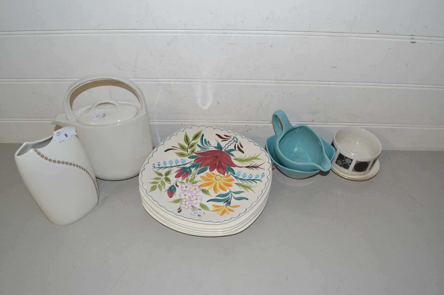 Mixed Lot: Various decorated plates, mid winter china wares etc