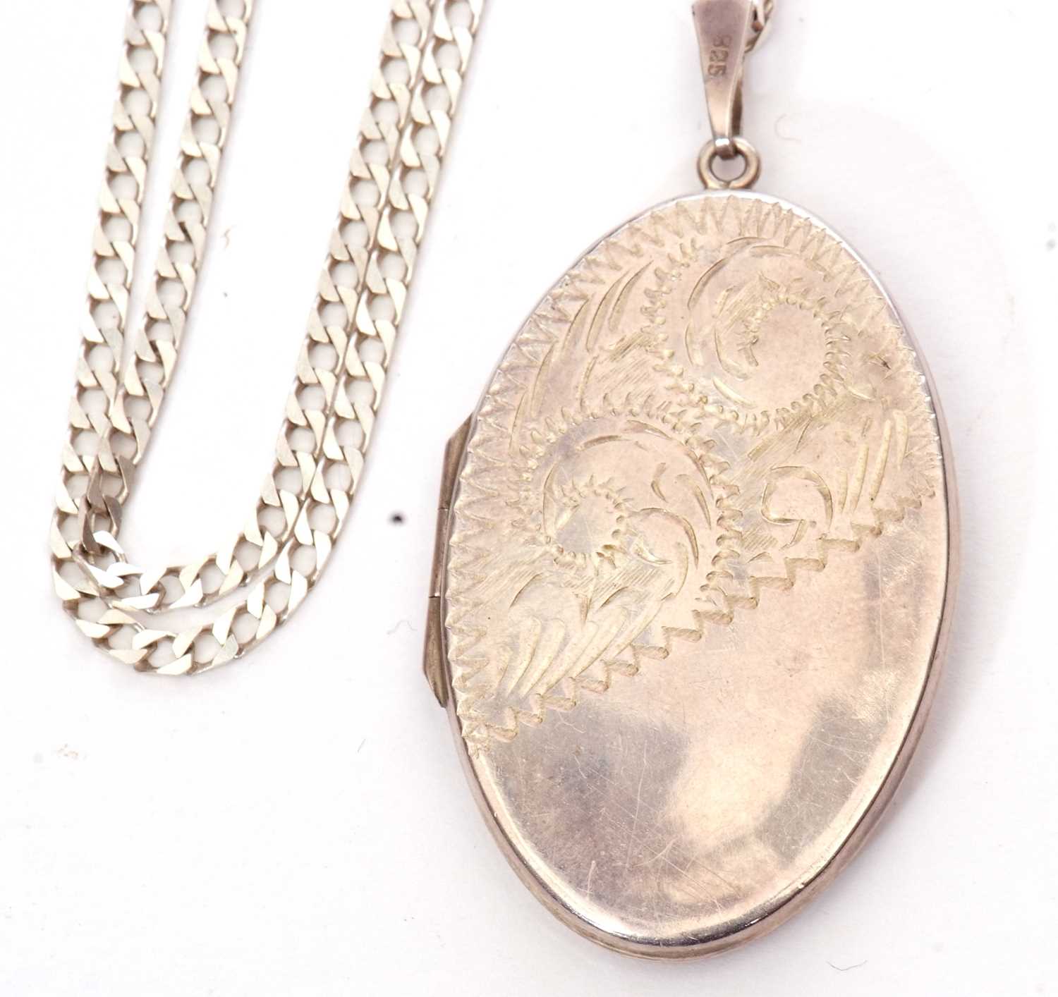 White metal oval locket, part chased and engraved with scrolls suspended from a 925 stamped chain - Image 4 of 6