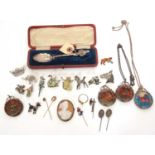 Mixed lot to include a vintage shell cameo brooch, a cased silver Westminster Abbey spoon, various